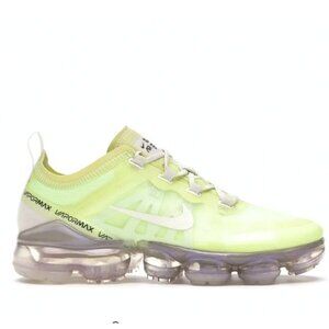 Nike Air VaporMax SE Sneakers Luminous Green (Women's) CI1246-302 in Size 6.5